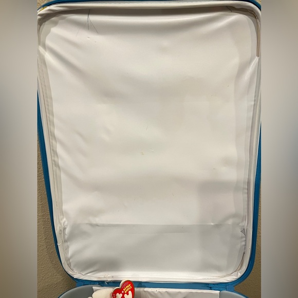 Super Rare!! Max and Ruby Rolling SuitCase - Picture 10 of 15